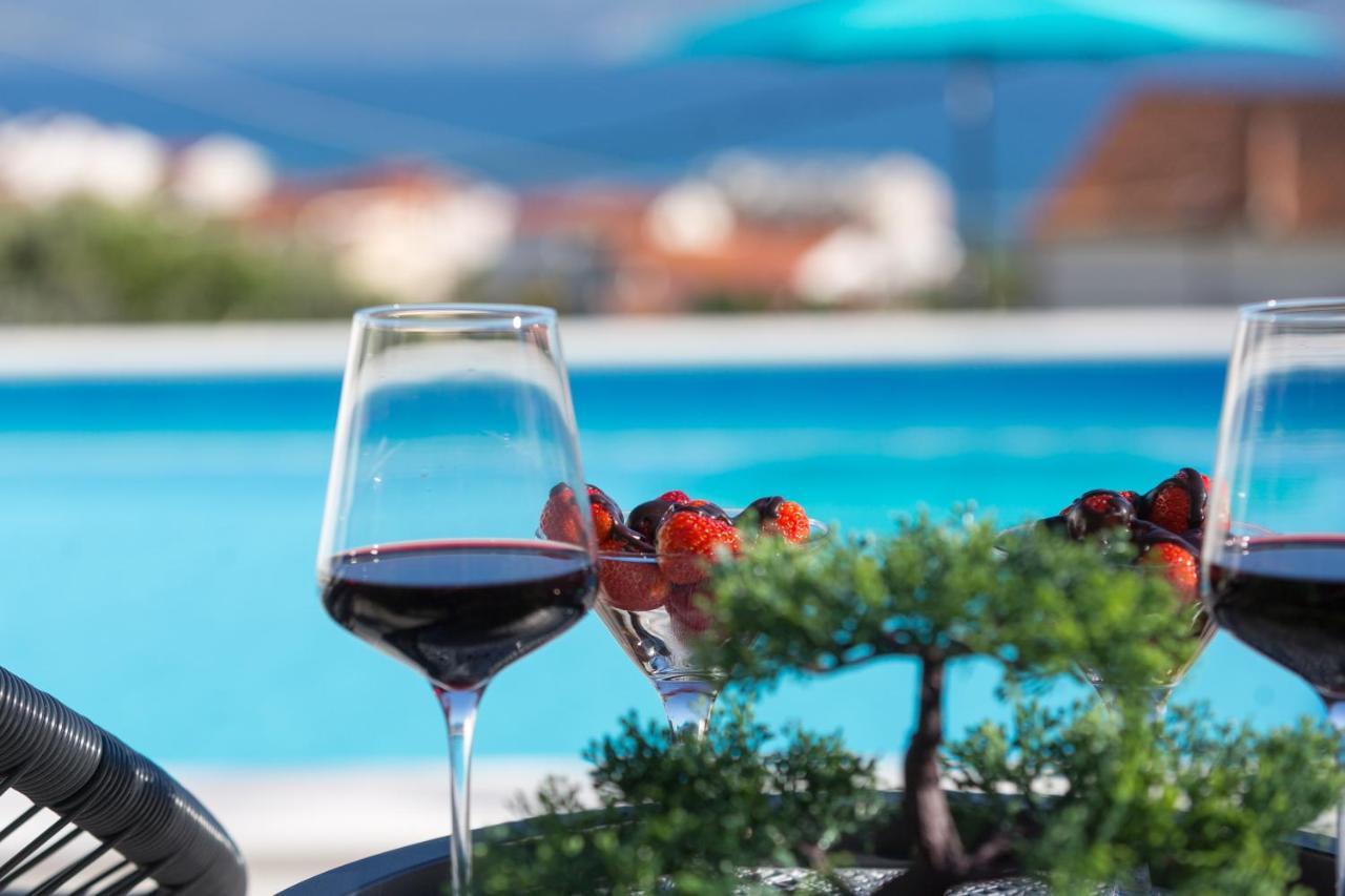 Lidija - Sea View With Exclusive Right Of Using Hot Tub Or Split Level With Exclusive Right Of Using Pool Lägenhet