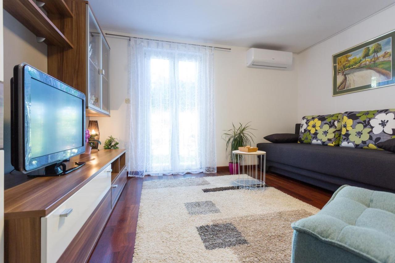 Lidija - Sea View With Exclusive Right Of Using Hot Tub Or Split Level With Exclusive Right Of Using Pool