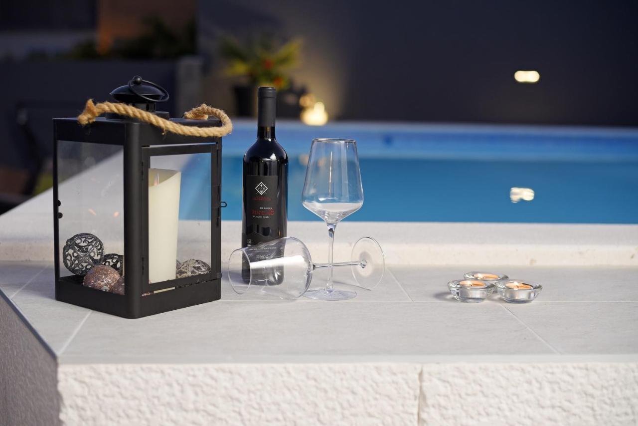 Lidija - Sea View With Exclusive Right Of Using Hot Tub Or Split Level With Exclusive Right Of Using Pool Podstrana