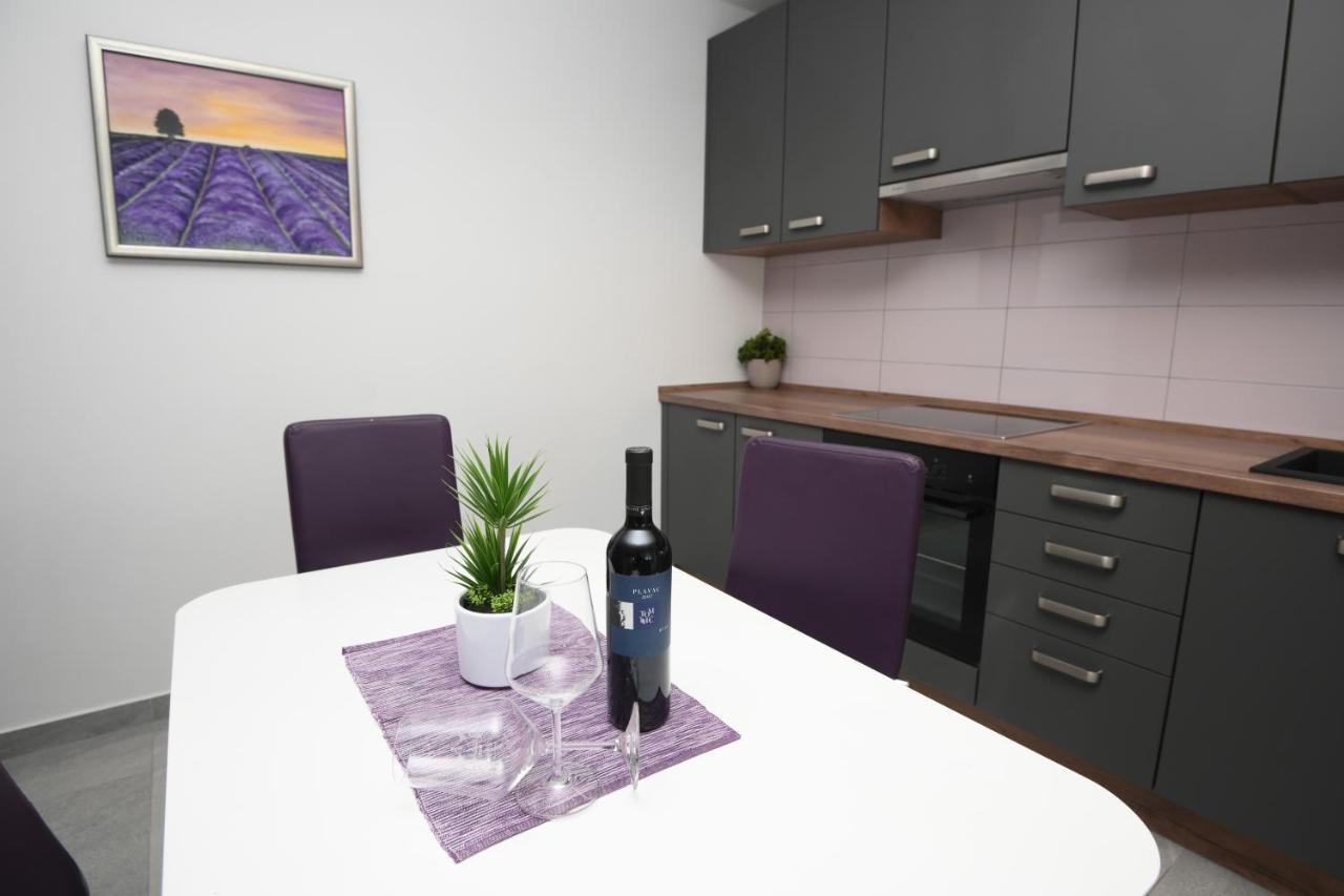 Lidija - Sea View With Exclusive Right Of Using Hot Tub Or Split Level With Exclusive Right Of Using Pool Apartament Podstrana
