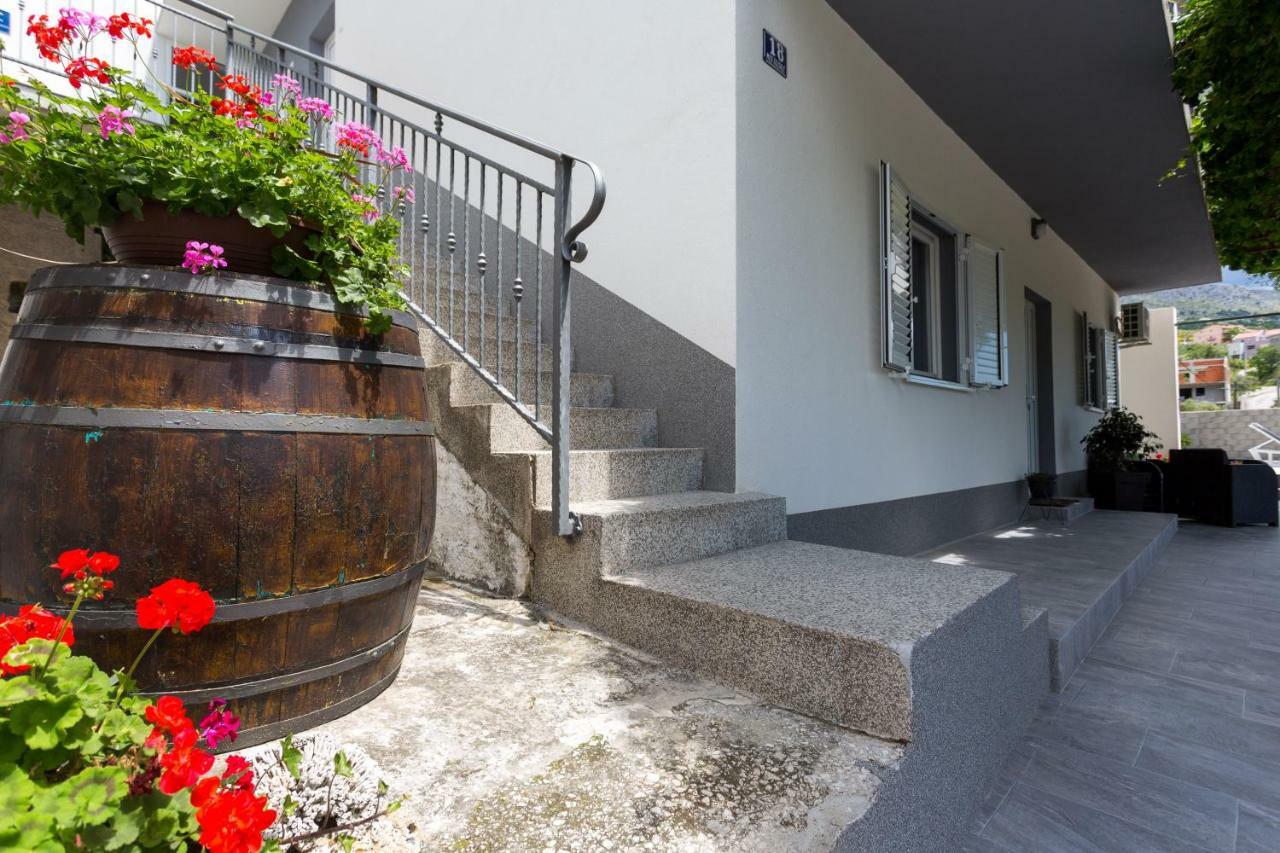 Lidija - Sea View With Exclusive Right Of Using Hot Tub Or Split Level With Exclusive Right Of Using Pool