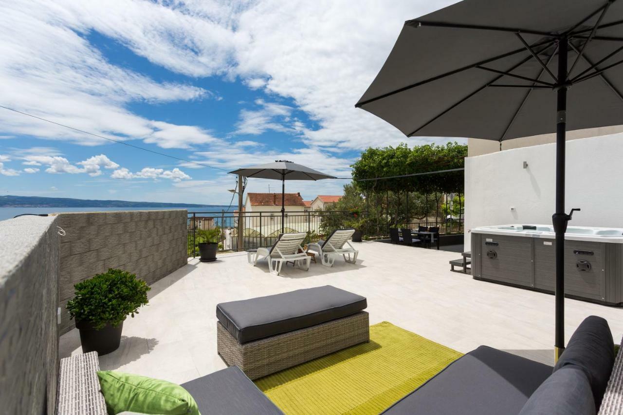 Lägenhet Lidija - Sea View With Exclusive Right Of Using Hot Tub Or Split Level With Exclusive Right Of Using Pool Podstrana