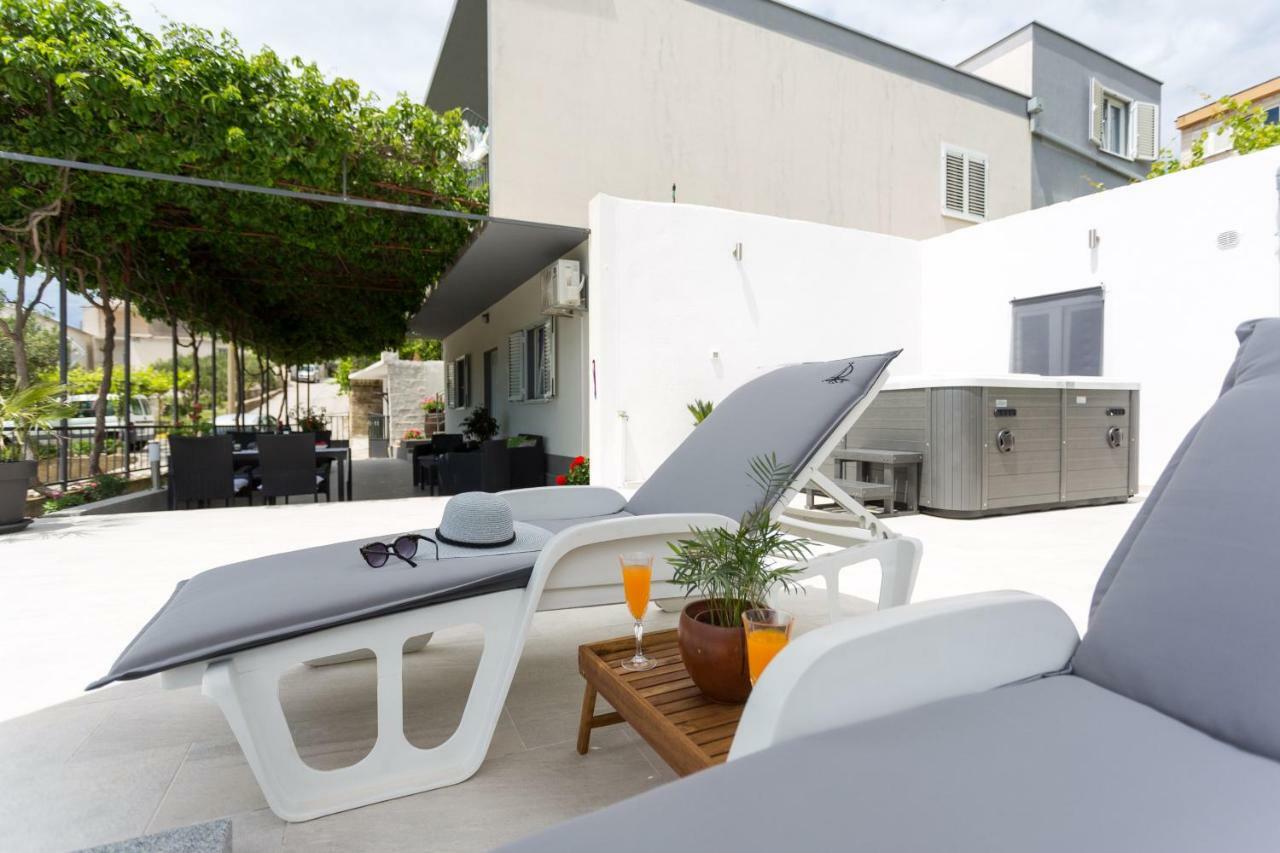 Lägenhet Lidija - Sea View With Exclusive Right Of Using Hot Tub Or Split Level With Exclusive Right Of Using Pool Podstrana