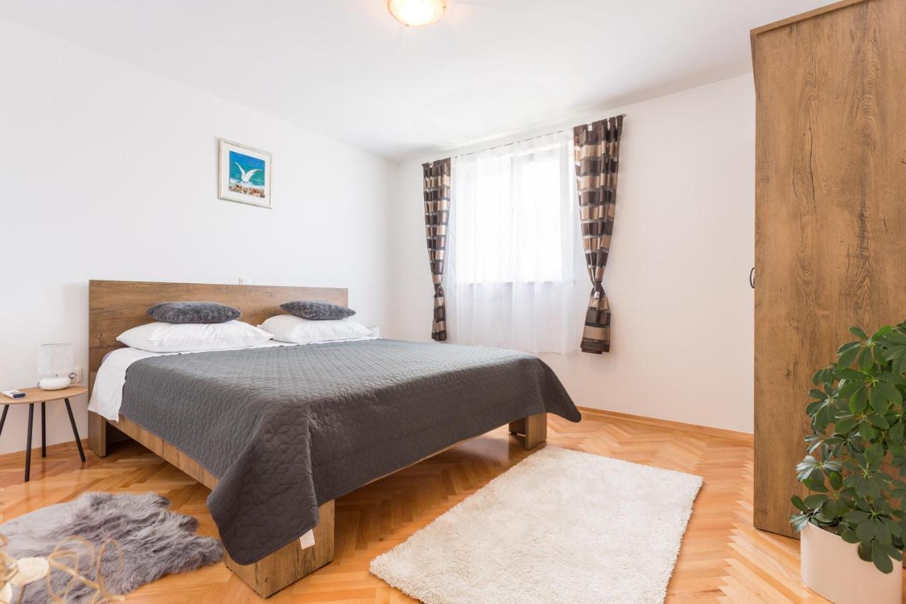 Lidija - Sea View With Exclusive Right Of Using Hot Tub Or Split Level With Exclusive Right Of Using Pool *